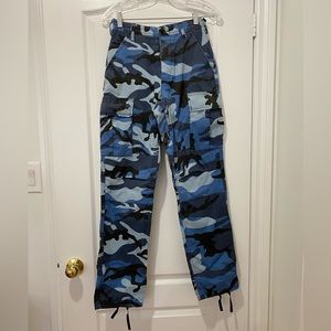 VINTAGE camo blue cargos